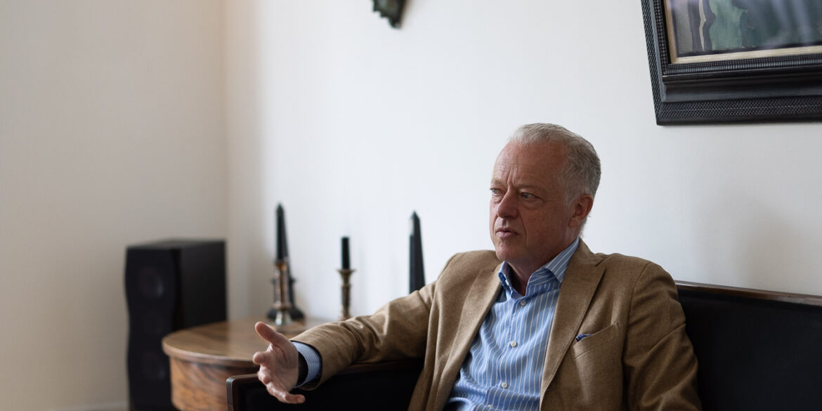 Kleidung, Kunst und Philosophie. Interview mit Thomas Rusche