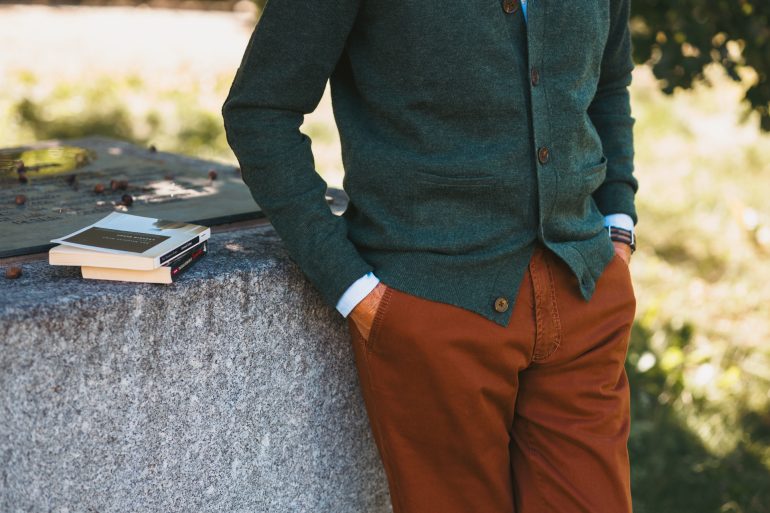 The British Shop Herbst Cardigan Herren Terracotta Hose Kombination