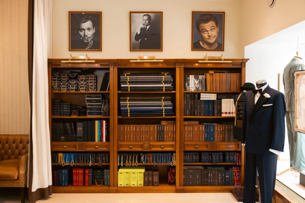 Oliver Zaurins Maßschneider Hamburg Stoffmusterbibliothek Atelier Innenansicht