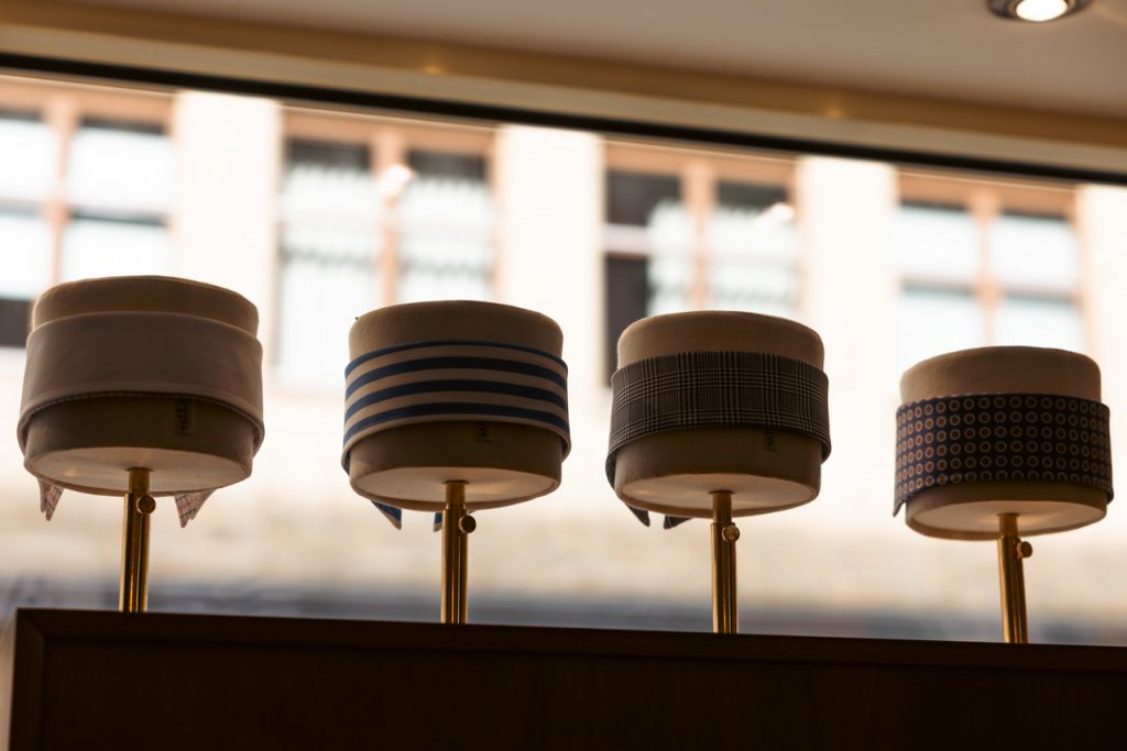 Oliver Zaurins Maßschneider Hamburg Kragen Kragenformen Handwerk