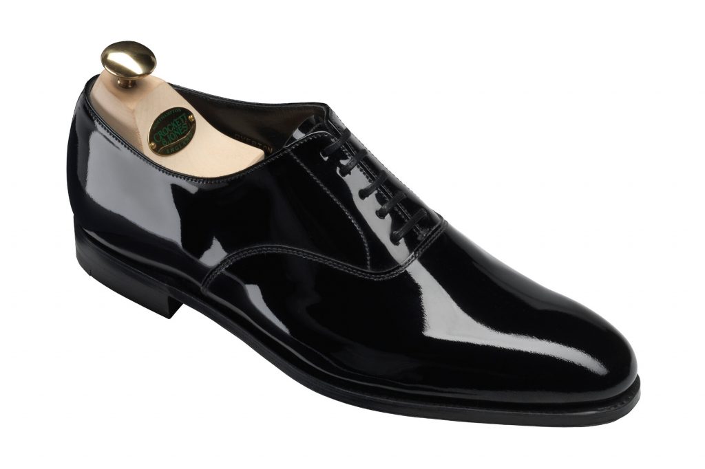 Schwarze Lackschuhe zum Smoking